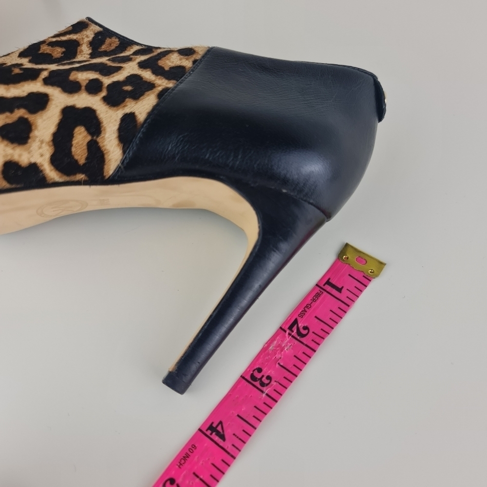Michael Kors Leopard Print Haircalf Ankle Boots Size 9.5M Leather - Picture 13 of 14